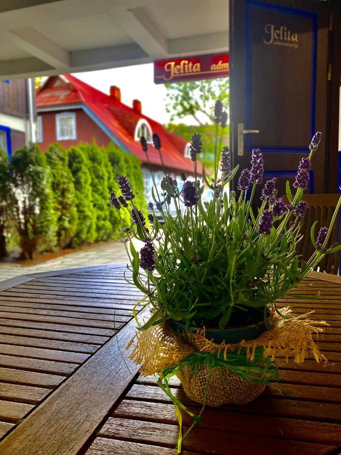 Hotel Jelita Nida Exteriör bild